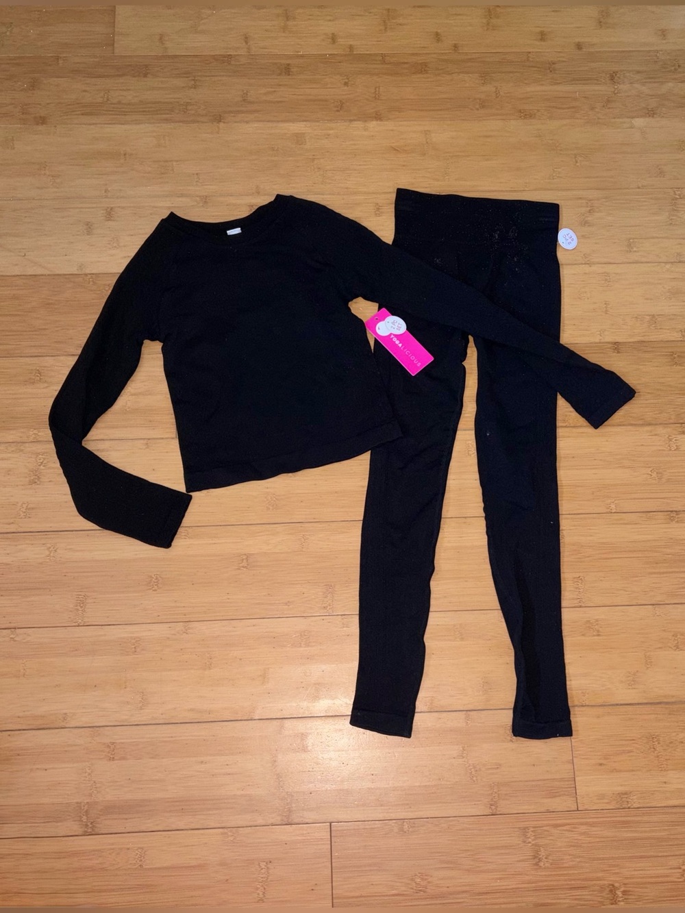 NWT Girl’s Size 10 Black Actives Yogalicious Outfit - Long Sleeve Top & Leggings